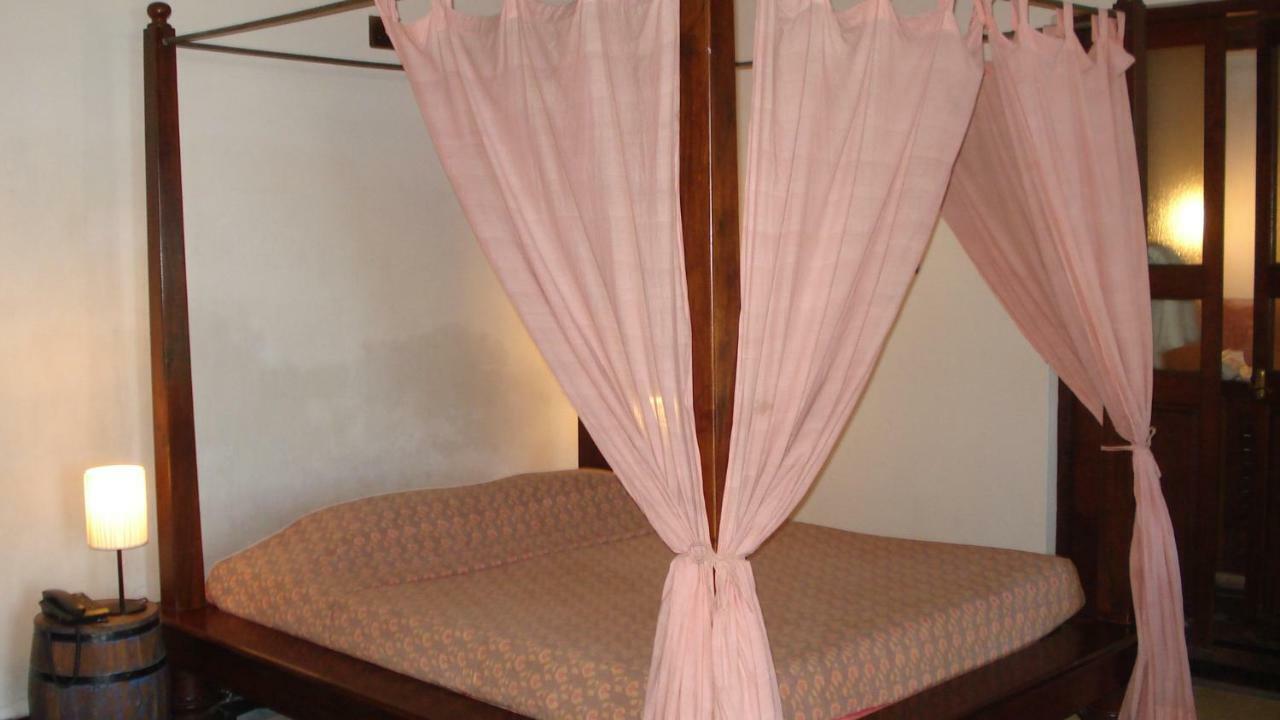 Neemrana'S - Bungalow On The Beach Tharangambadi Экстерьер фото