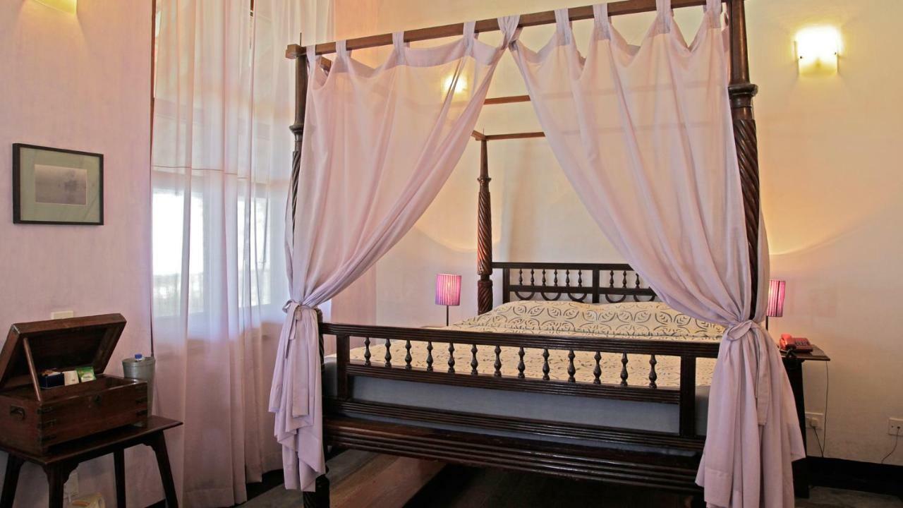 Neemrana'S - Bungalow On The Beach Tharangambadi Экстерьер фото